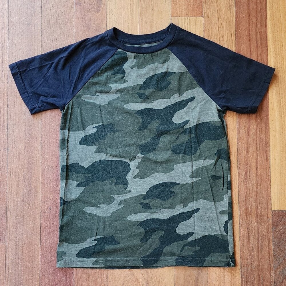 Urban Pipeline Camo T-Shirt Size Medium